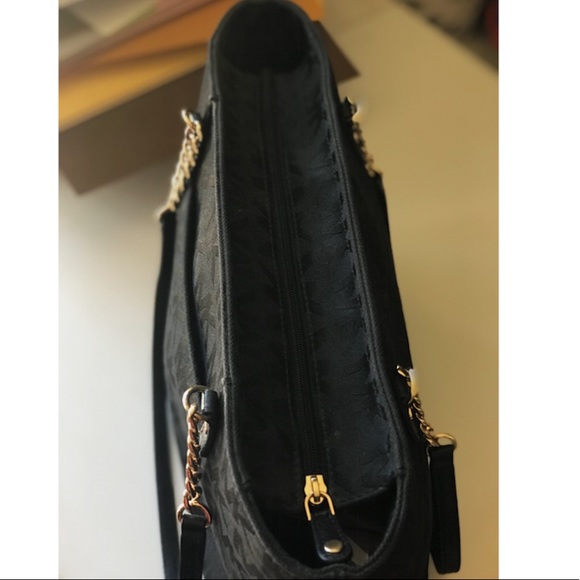 black michael kors purse - Picture 4 of 7